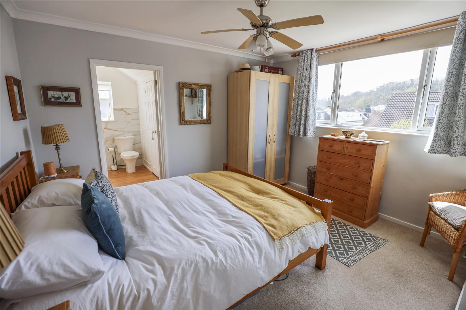 4 Seys Close, Cowbridge, Vale of Glamorgan, CF71 7BW